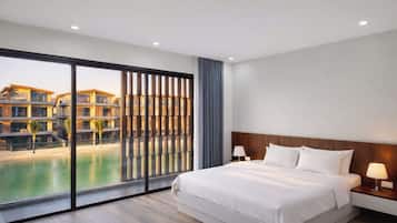 Nhà dành cho gia đình, ban công, quang cảnh eo biển