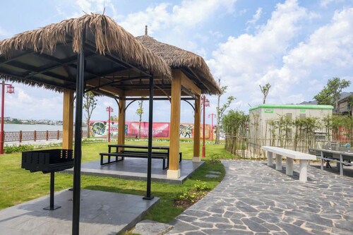 Charm Lagoon Villa - Vinhomes Vu Yen