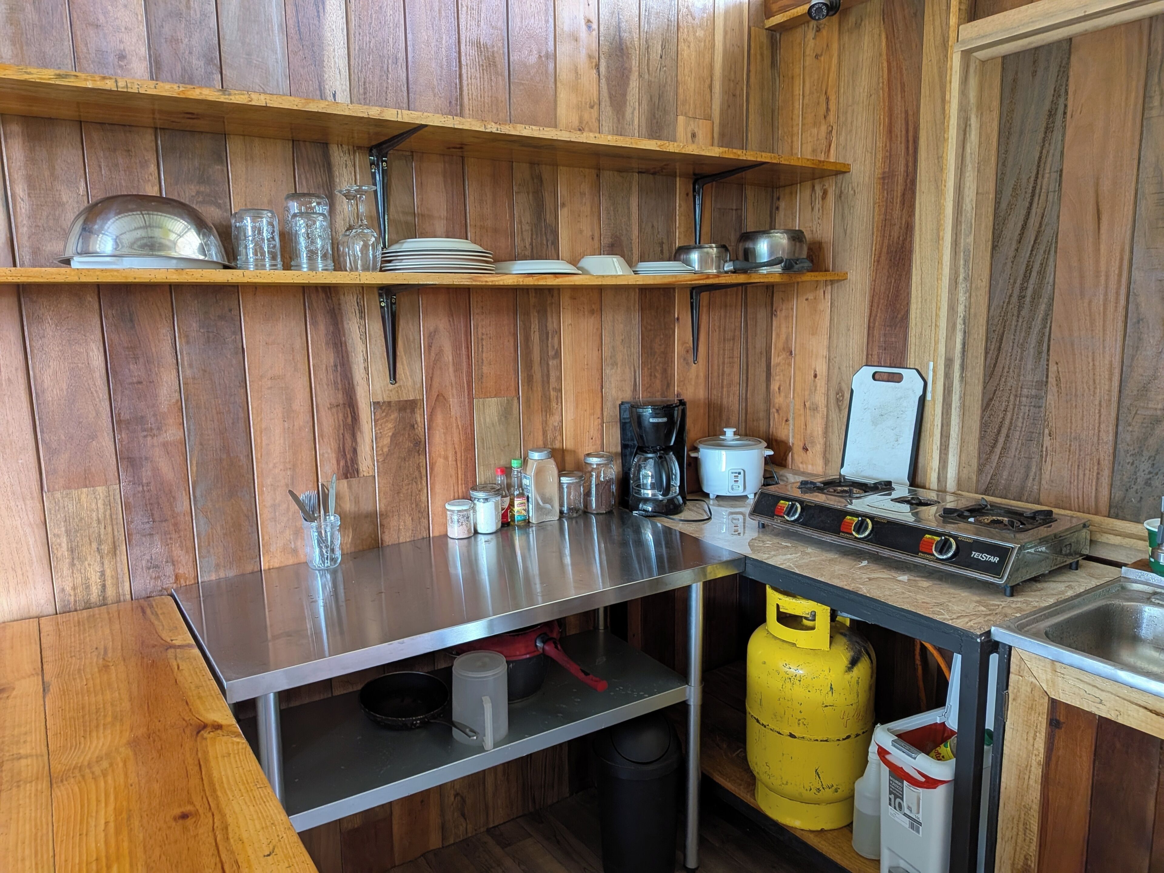 Shared Dormitory, 1 Bedroom, Smoking, Balcony | Private kitchen