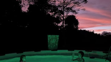 Asrama Umum, 1 kamar tidur, Boleh Merokok, balkon | Kolam renang