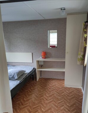 1 bedroom - Mobile home, pets allowed - 2 guests (La Tour-d'Auvergne)