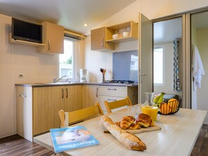 Dining - Mobile home - pets allowed - 4 guests (Saint-Jean-de-Monts)