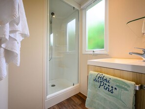 Bathroom - Mobile home - pets allowed - 4 guests (Saint-Jean-de-Monts)