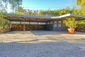 Apartment | Terrace/patio - Exceptional Villa a/c 4br/8p With Pool & Sea View (Grimaud)