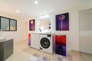 Apartment | Interior - Exceptional Villa a/c 4br/8p With Pool & Sea View (Grimaud)