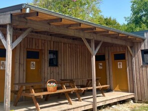 Outdoor dining - Chalet with AC - 2 guests (Angicourt)