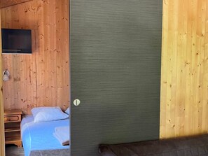 1 bedroom - Chalet with AC - 2 guests (Angicourt)