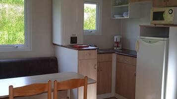Microwave, coffee/tea maker