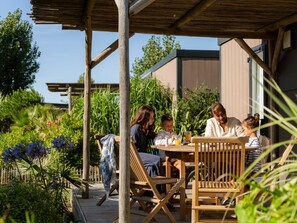 Outdoor dining - Comfortable mobile home - 4 guests (Saint-Jean-de-Monts)