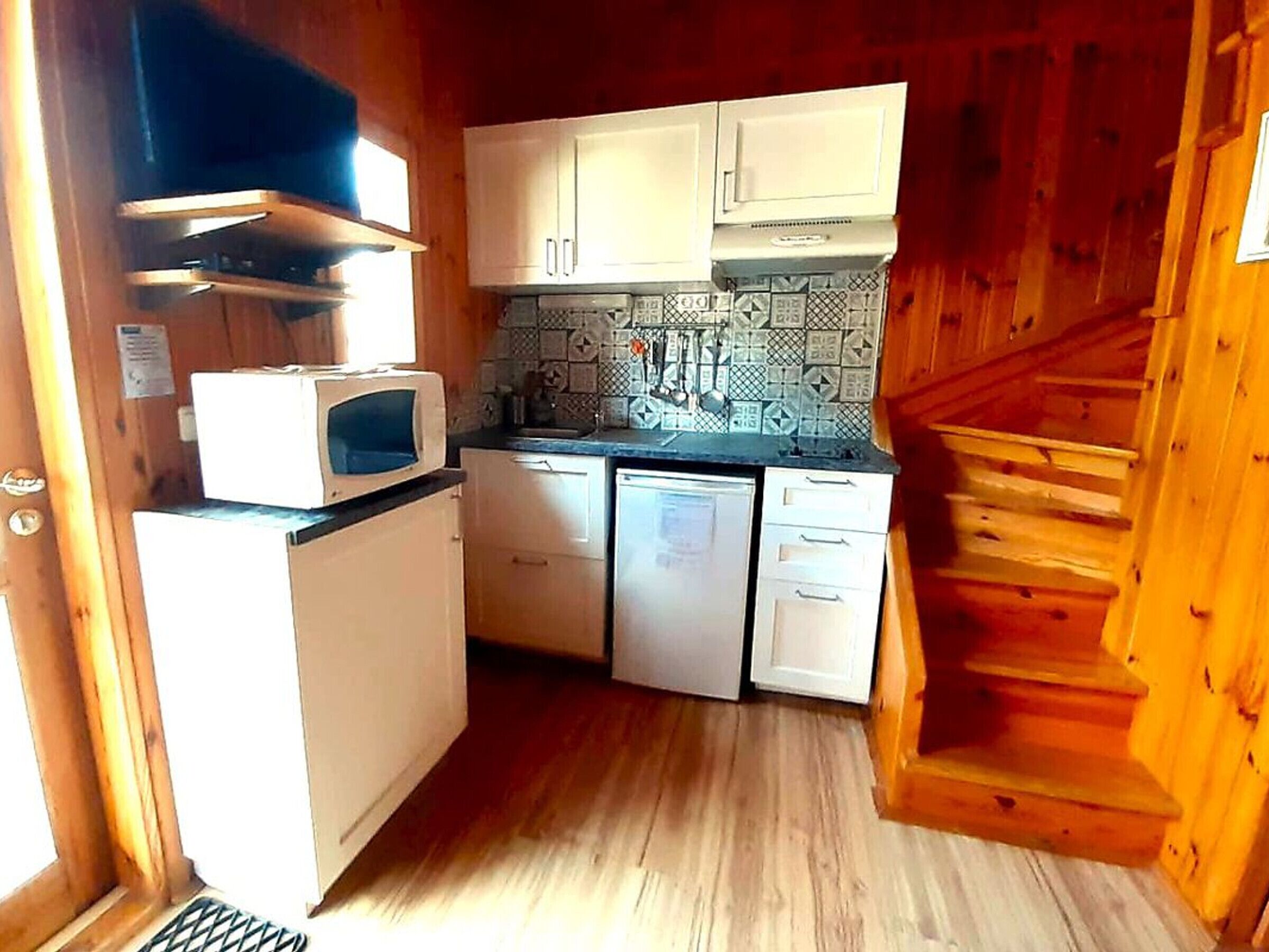 Fridge, microwave, coffee/tea maker, toaster