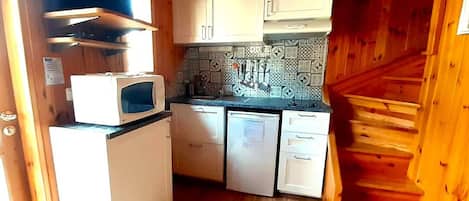 Fridge, microwave, coffee/tea maker, toaster