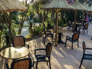 Outdoor dining - Mobile home with AC - 6 guests (Propriano)
