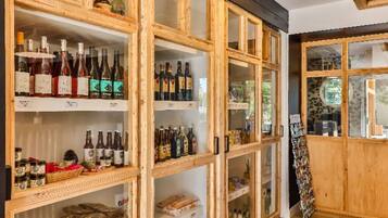 Bar (en el alojamiento)