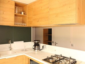 Private kitchen - Mobile home with AC - 6 guests (Saint-Cirq-Lapopie)
