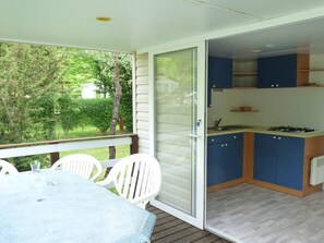 Outdoor dining - Cozy mobile home - 5 guests (Monplaisant)