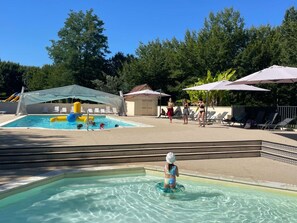 Pool - Cozy mobile home, pets welcome - 4 guests (La Chapelle-Aubareil)