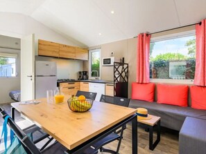 Dining - Comfortable mobile home, pets welcome - 4 guests (Saint-Jean-de-Monts)