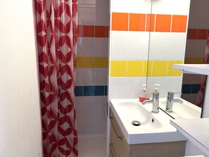 Bathroom - House with pool, parking - 5 guests (Bretignolles-sur-Mer)