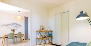 1 bedroom, bed sheets - Apartment, pets welcome - 3 guests, pine view (Le Lavandou)