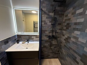 Bathroom - 2-bedroom house with garden and sea view in La Croix-Valmer (La Croix-Valmer)