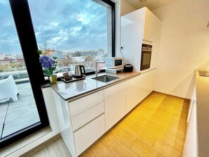Apartment | Private kitchen - Sparkling Antwerp Penthouse Near Hub (Antwerp)