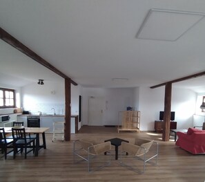 Classic Apartment, 1 Bedroom, Pets allowed, Garden View | Living area - Ferienhof Steindörfel (Hochkirch)