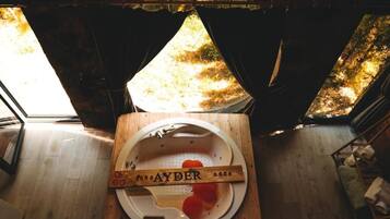 Deluxe Triple Room, Mountain View | Interior