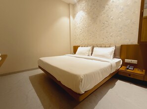 Deluxe Room - Hotel Mewada (Ujjain)