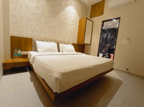 Deluxe Room - Hotel Mewada (Ujjain)