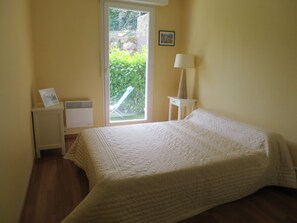 Room - Vrbo Property (Pléneuf Val André)