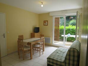 Interior - Newly-built T2 in the port of Dahouët in Pléneuf val André (Pleneuf Val Andre)