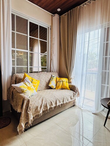 Serene 2-bedroom country house in charming Boac awaits you