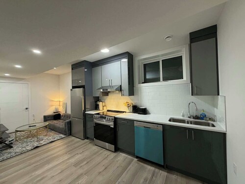Guest Suite in Calgary
Modern and Newly Built Basement Suite 2BR and 1B