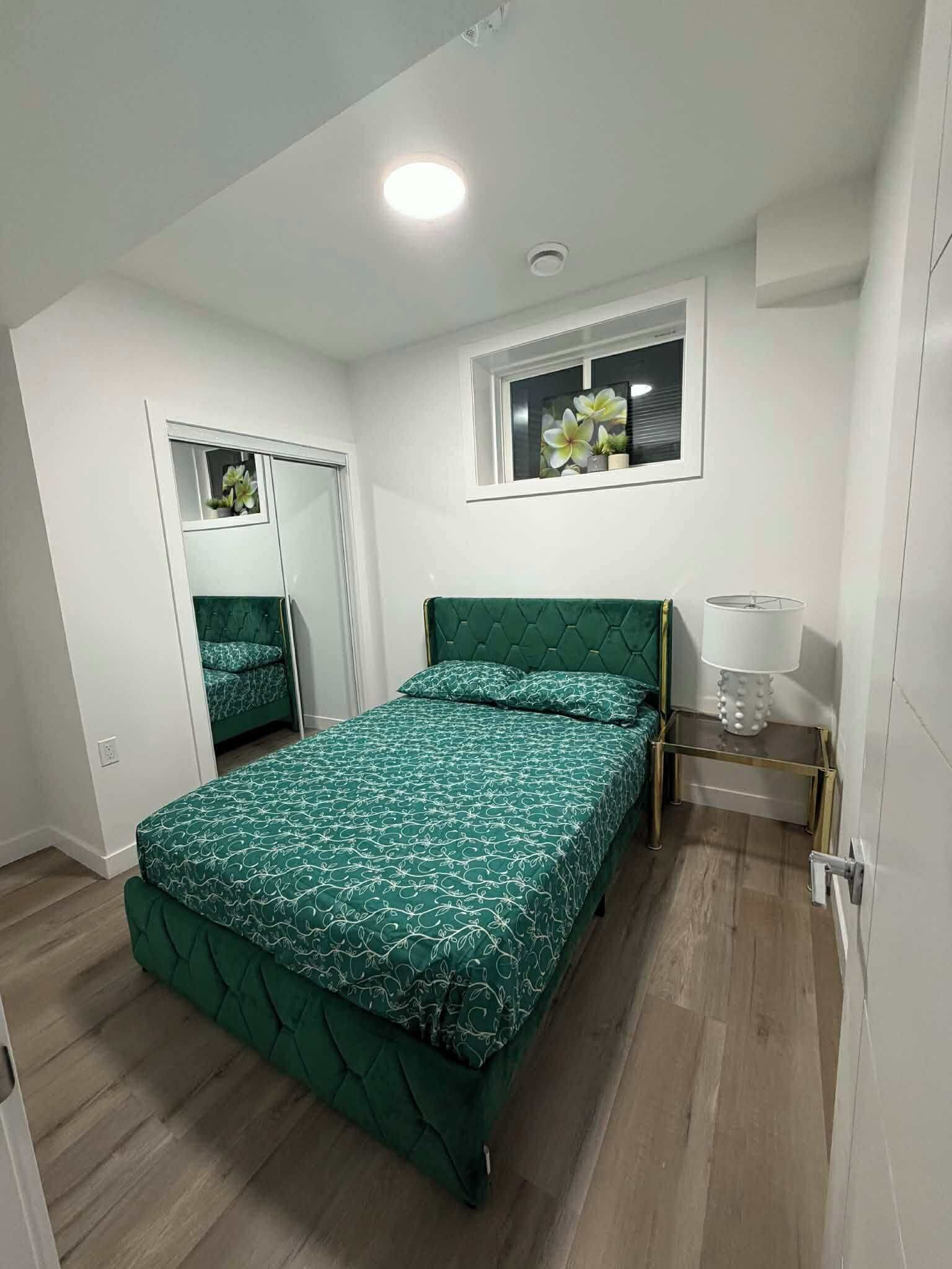 2 chambres, fer et planche à repasser, Wi-Fi, draps fournis