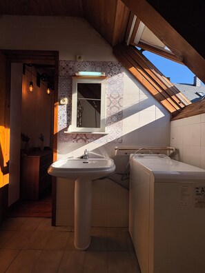 Bathroom - Vrbo Property (Pla de l'Ermita)