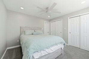 Room - South Philly Sunrise-3 Bedroom Townhome Stadium District (Philadelphia)