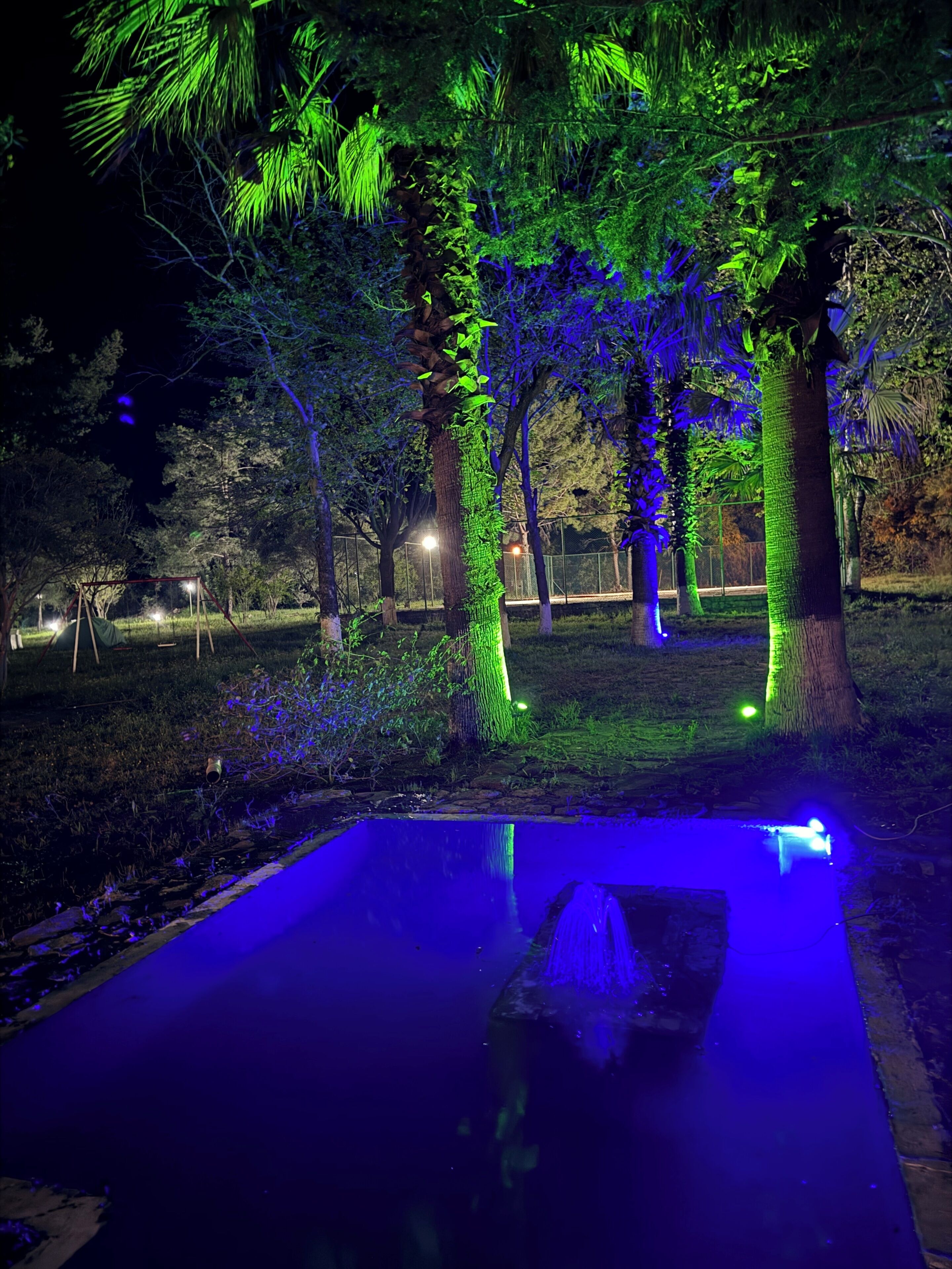 สระว่ายน้ำ