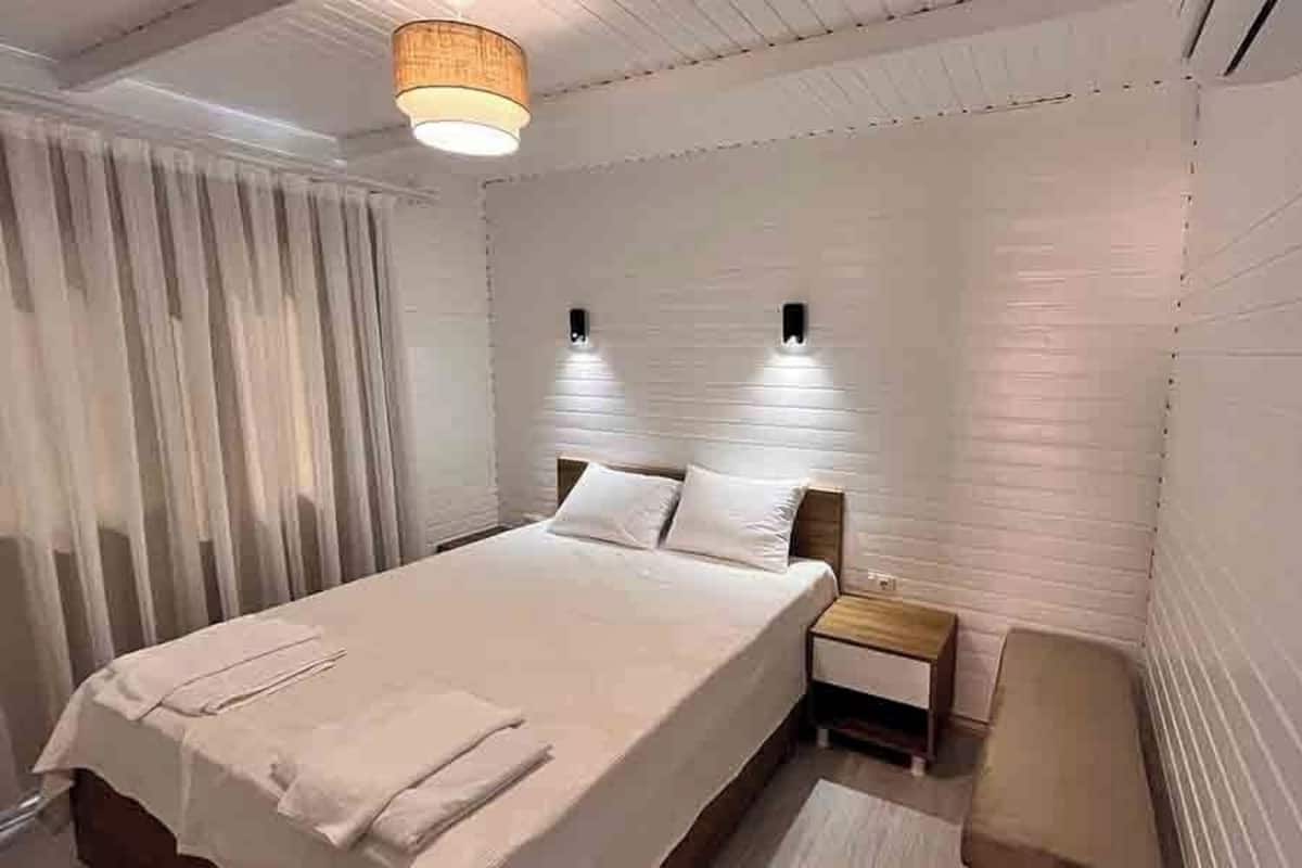 Premium bedding, individually decorated, desk, laptop workspace