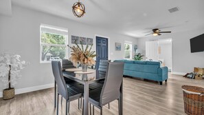 Dining - Near Trail & Pier Crystal Beach Bungalow (Palm Harbor)
