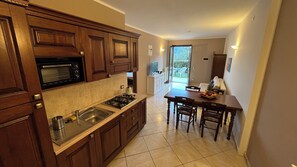 Interior - New: Pool apartment, terrace, quiet and green location, 10 metres from the pool (Tignale)