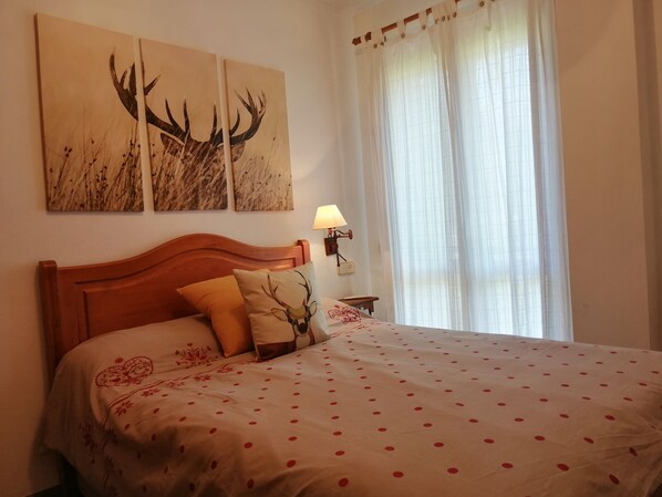 Room - Vrbo Property (Pla de l'Ermita)