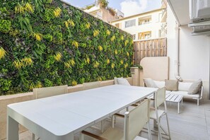 Apartment | Outdoor dining - Luxury apt 5 min From the Beach and La Croisette (Cannes)