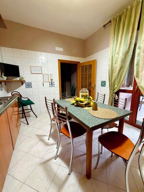 Dining - Vrbo Property (Nocera Inferiore)