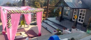 Deluxe Room | Terrace/patio