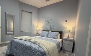 1 habitación, tabla de planchar con plancha, wifi y ropa de cama 