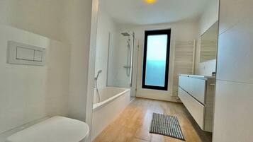 Apartment | Bathroom