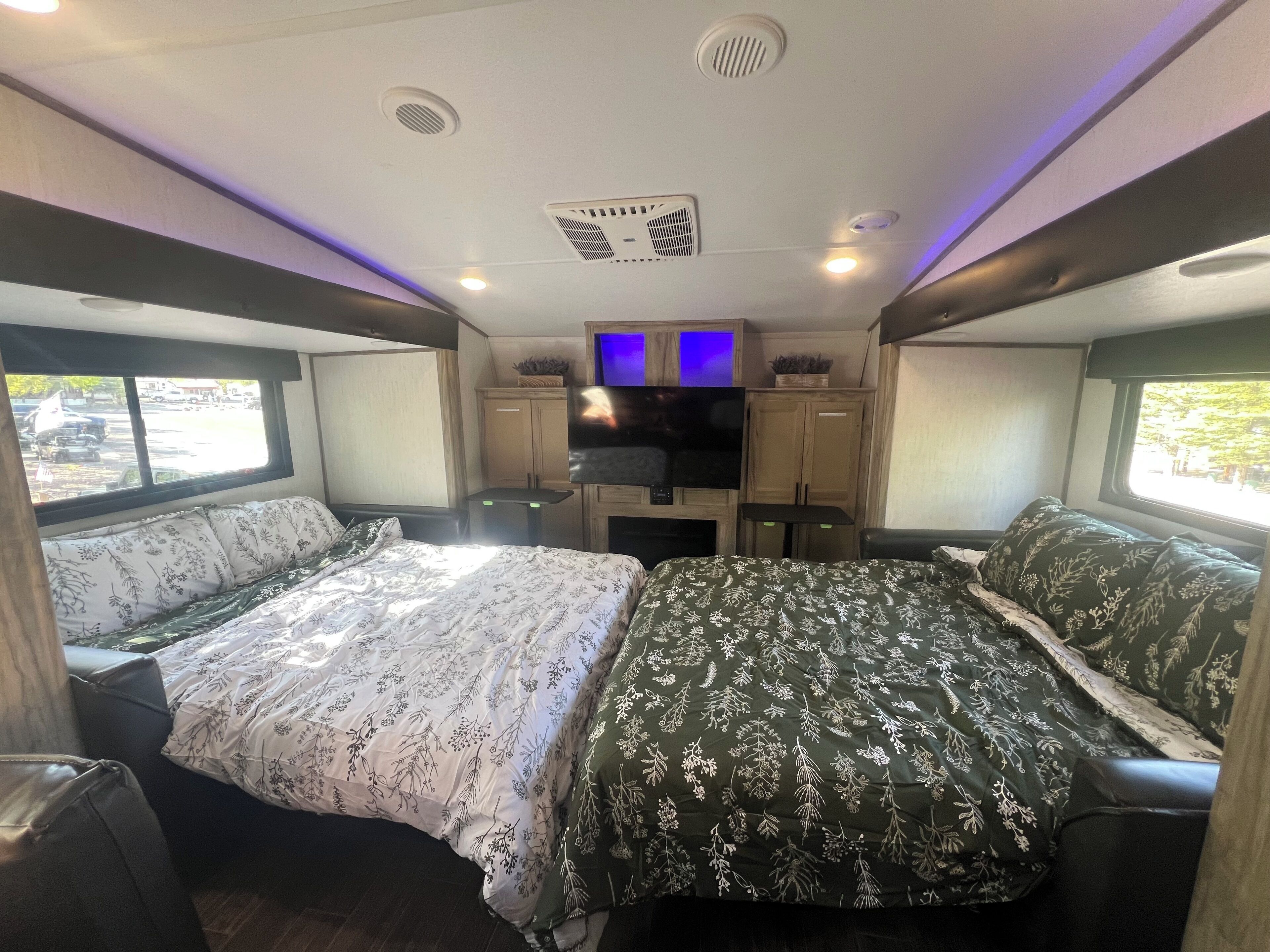 3 bedrooms, travel crib, free WiFi, bed sheets