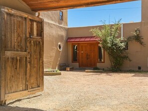 Exterior - Light-Filled Loft Living in a Historic Santa Fe Neighborhood (Santa Fe)