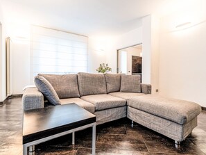 TV - Apartment Angela by Interhome (Terzorio)