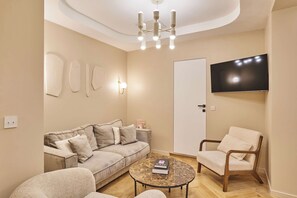 Apartment | Living area - Apartment AC Saint Germain des Pres Rue de Rennes (Paris)